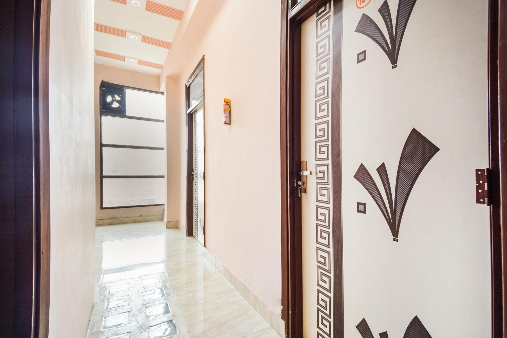 Oyo Hotel Noor Palace Srinagar  Exterior photo